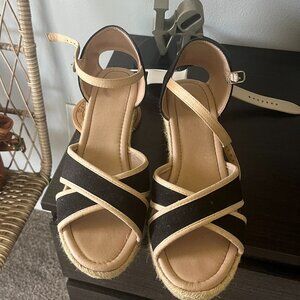 Black and Tan Wedges
